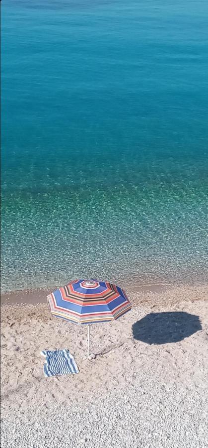 Areti Rooms Hotel Himare Exterior foto
